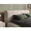 Detail na čelo postele