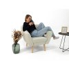 Kreslo Deana s modelkou